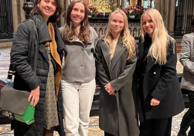 <p style="display:block;"><strong>•</strong> Abiturpreis Katholische Religion</p>