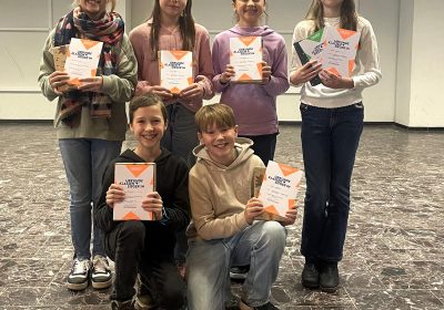 <p style="display:block;"><strong>•</strong> Lena Duwe ist Schulsiegerin des Vorlesewettbewerbs</p>