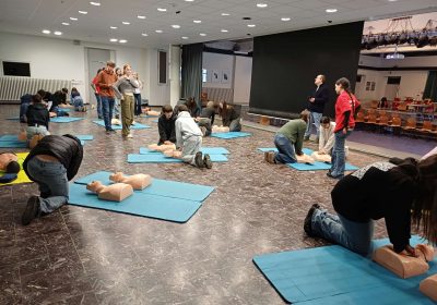 <p style="display:block;"><strong>&bull;</strong> Leben retten – Woche der Laienreanimation am Gymnasium Langenberg</p>