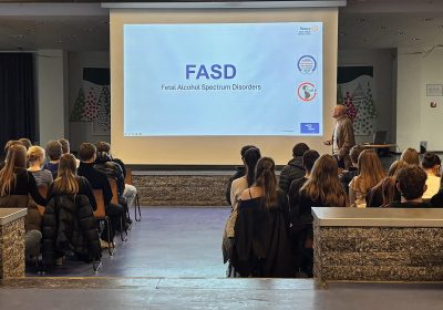 <p style="display:block;"><strong>•</strong> Erstmalig Informationsvortrag über Fetale Alkoholstörung FASD</p>