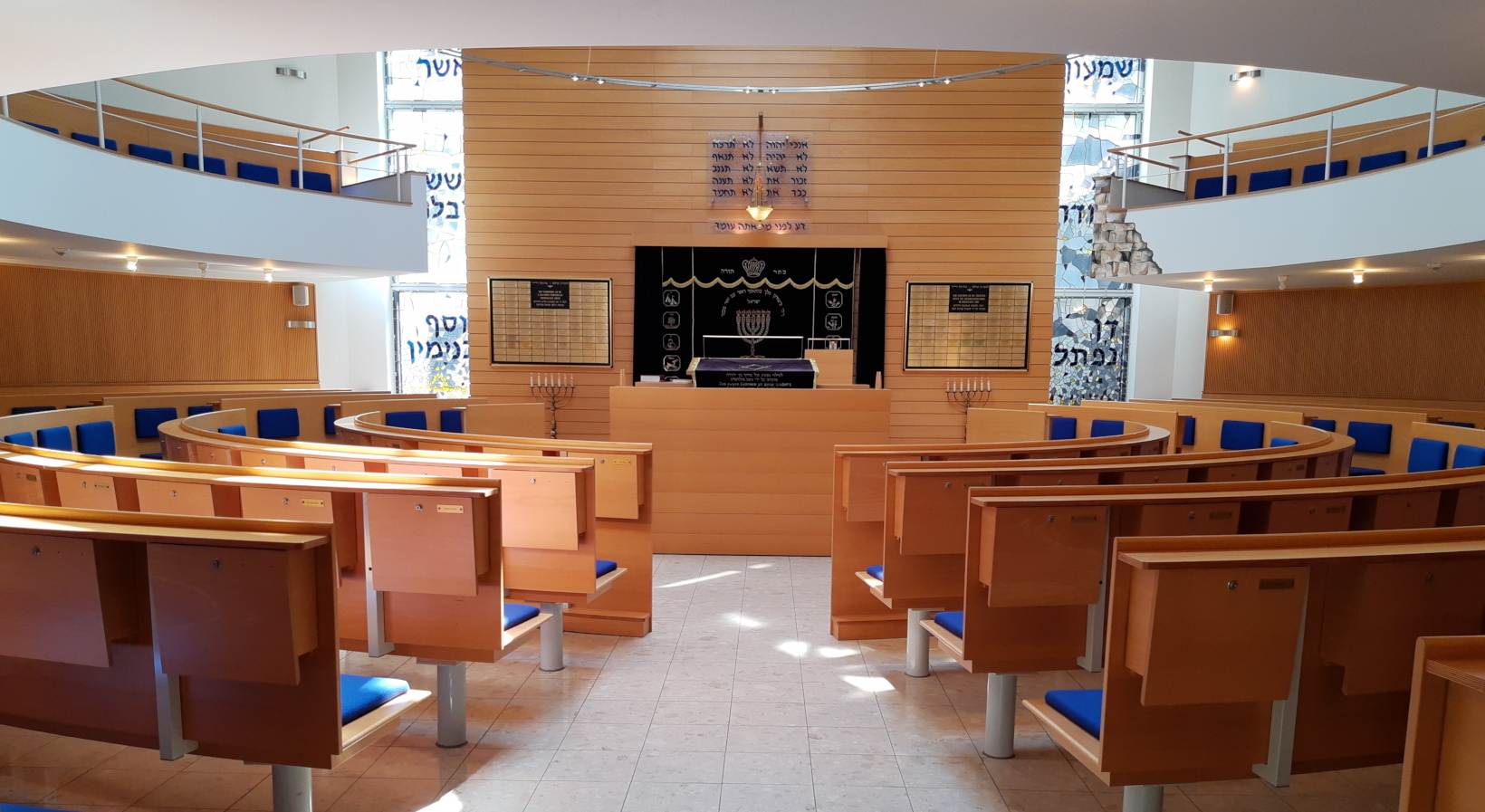 Kippa · koscher · kugelsicher - Ein Synagogenbesuch Kippa · koscher · kugelsicher