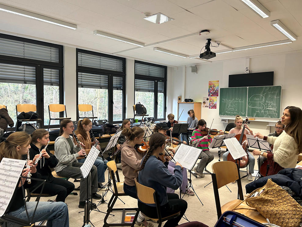 Pausen-, Schulchor und Schulorchester Schulorchester