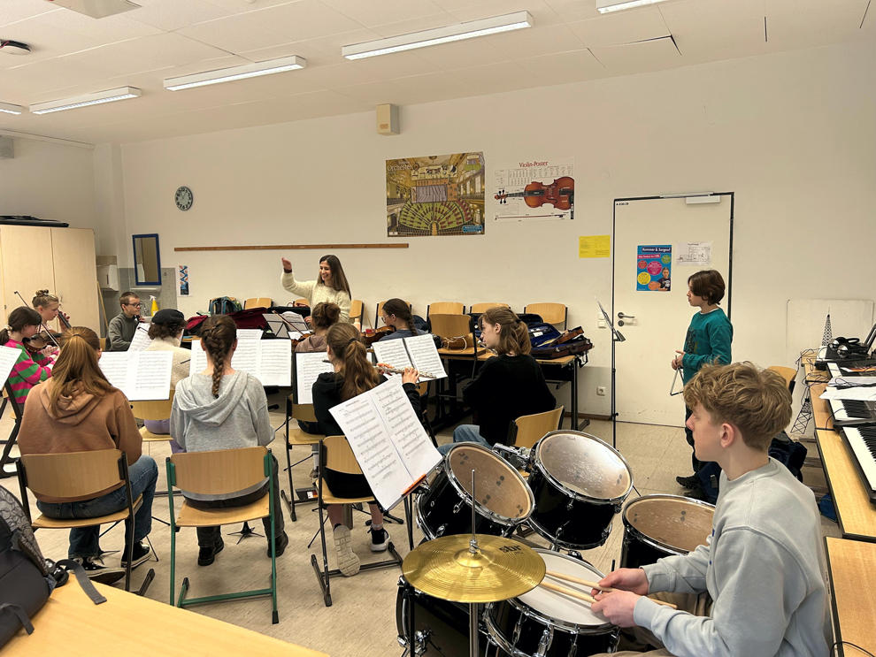 Pausen-, Schulchor und Schulorchester Schulorchester